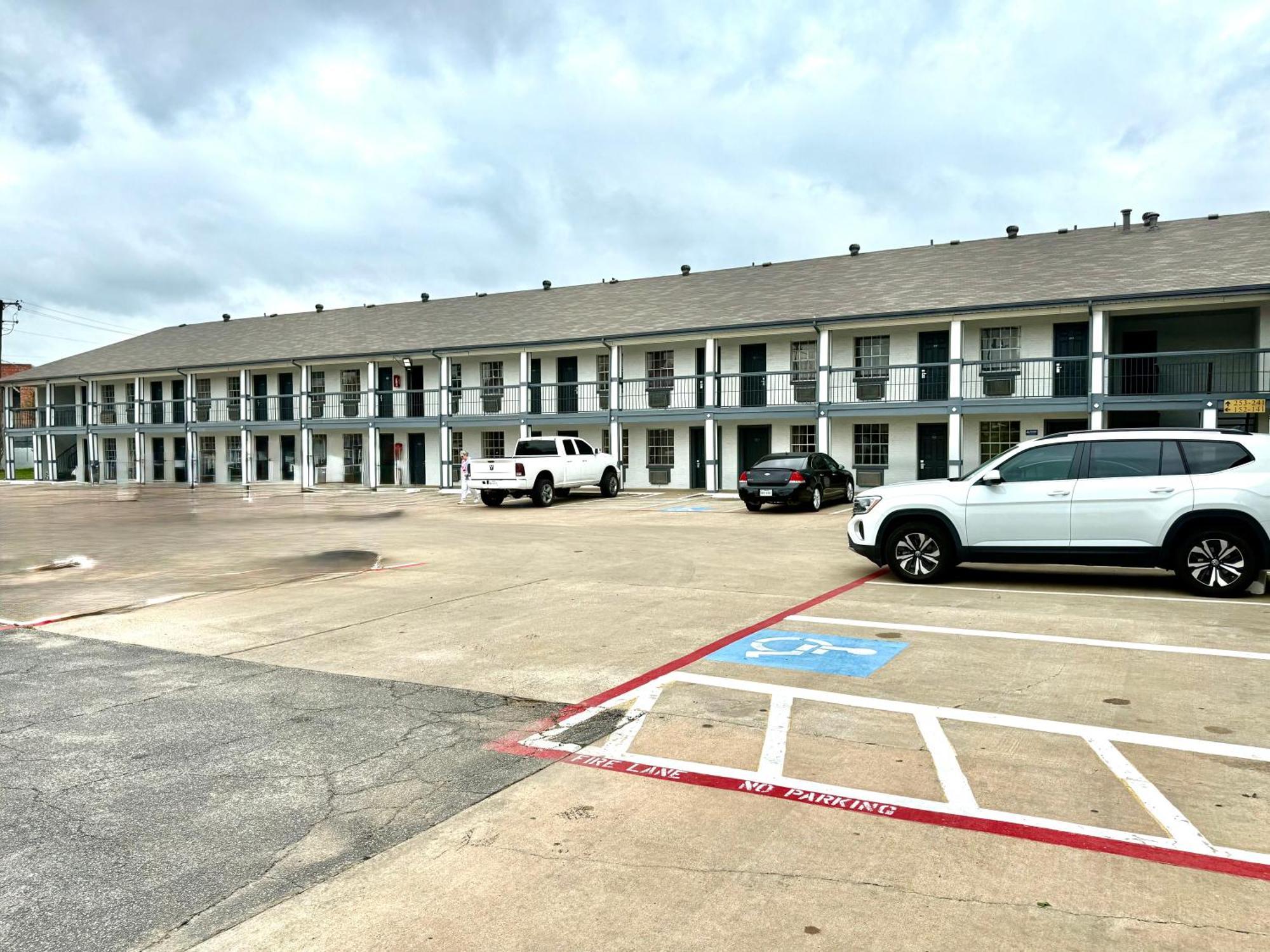 Sherman Inn Exterior photo