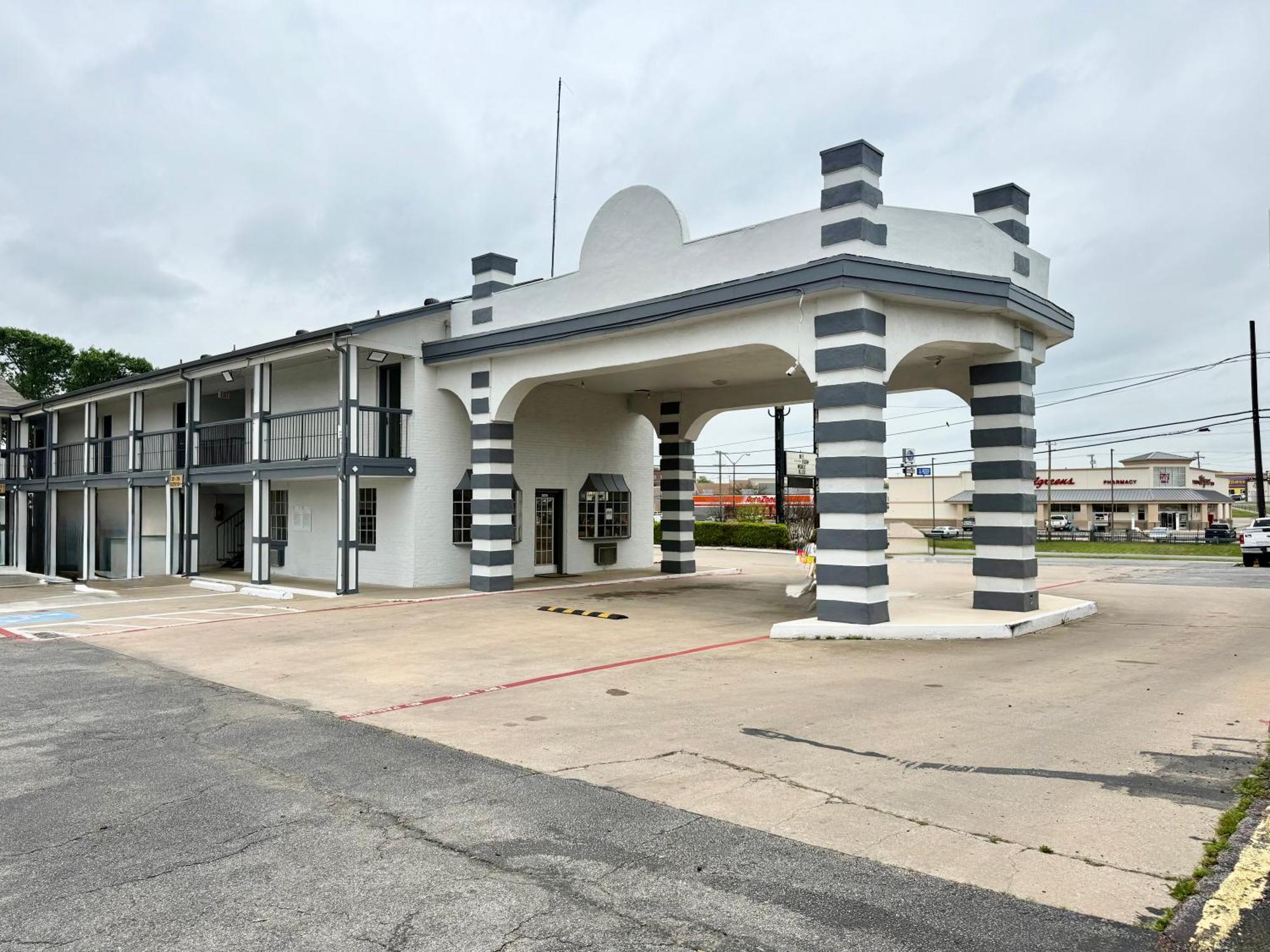 Sherman Inn Exterior photo