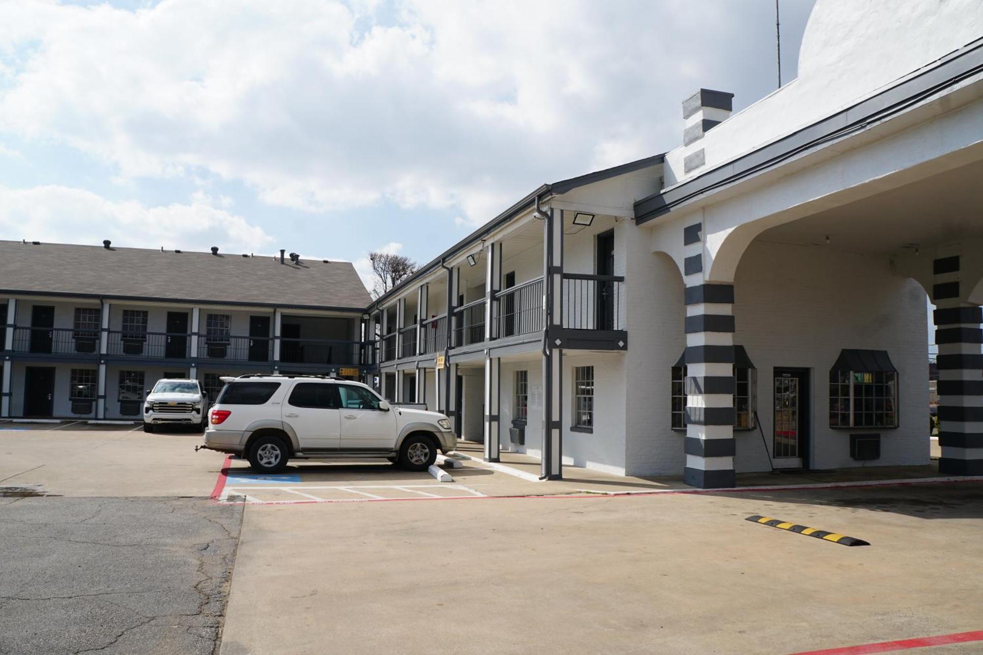 Sherman Inn Exterior photo